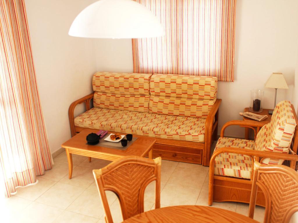 Apartamentos Amatista Unitursa カルプ 部屋 写真